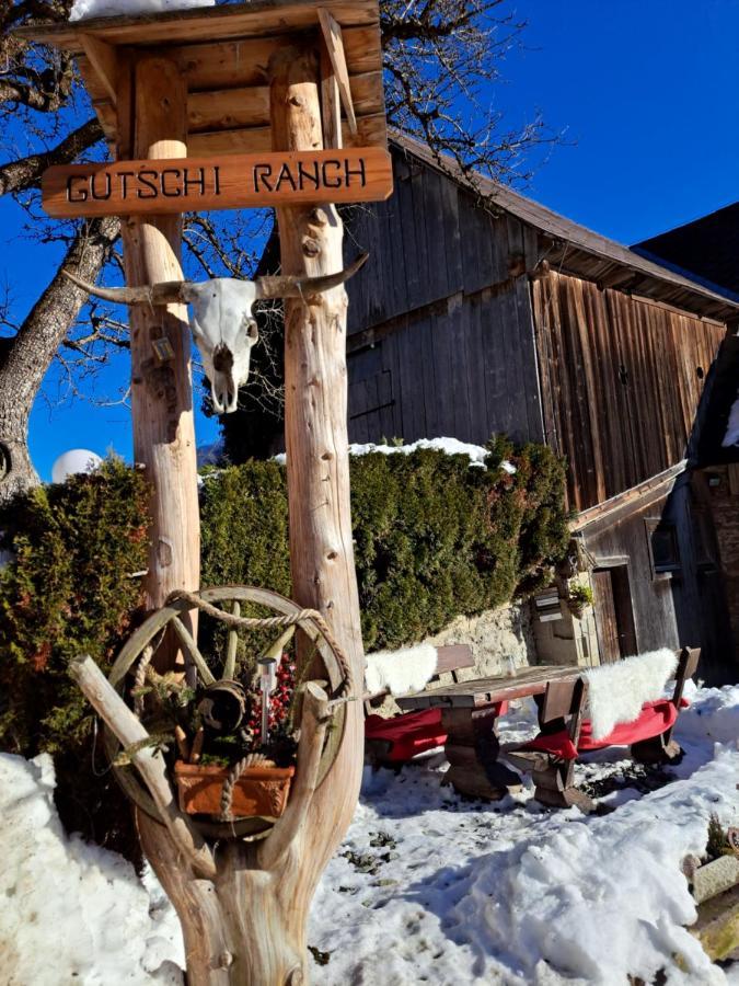 דירות Kamp Erlebnisbauernhof Gutschi Ranch מראה חיצוני תמונה