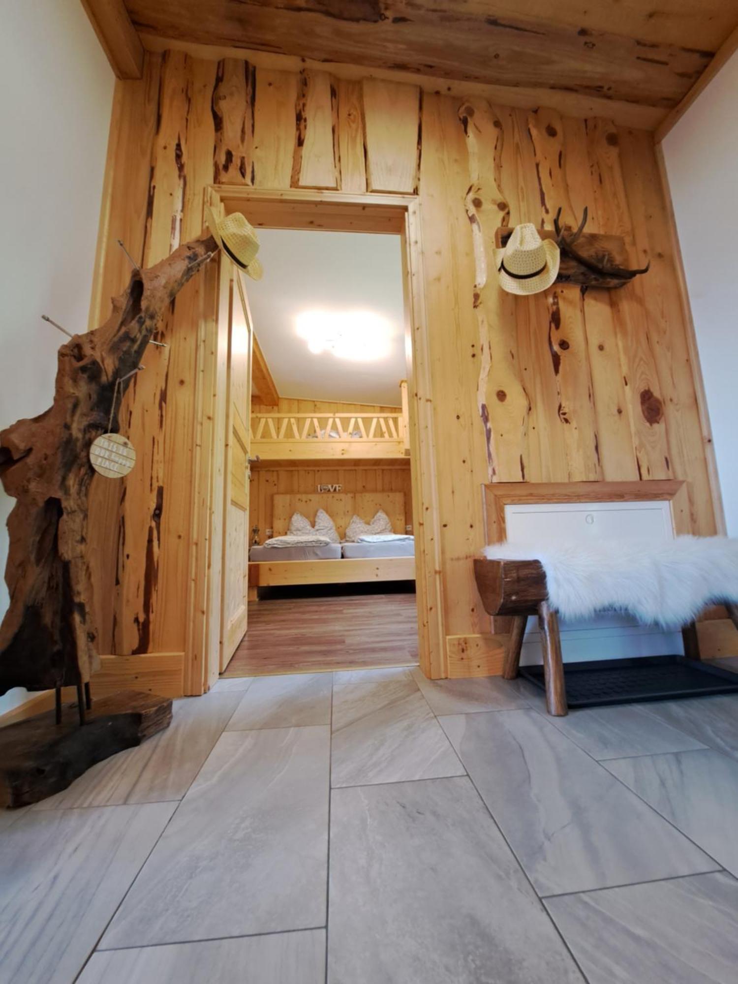 Kamp Erlebnisbauernhof Gutschi Ranch חדר תמונה