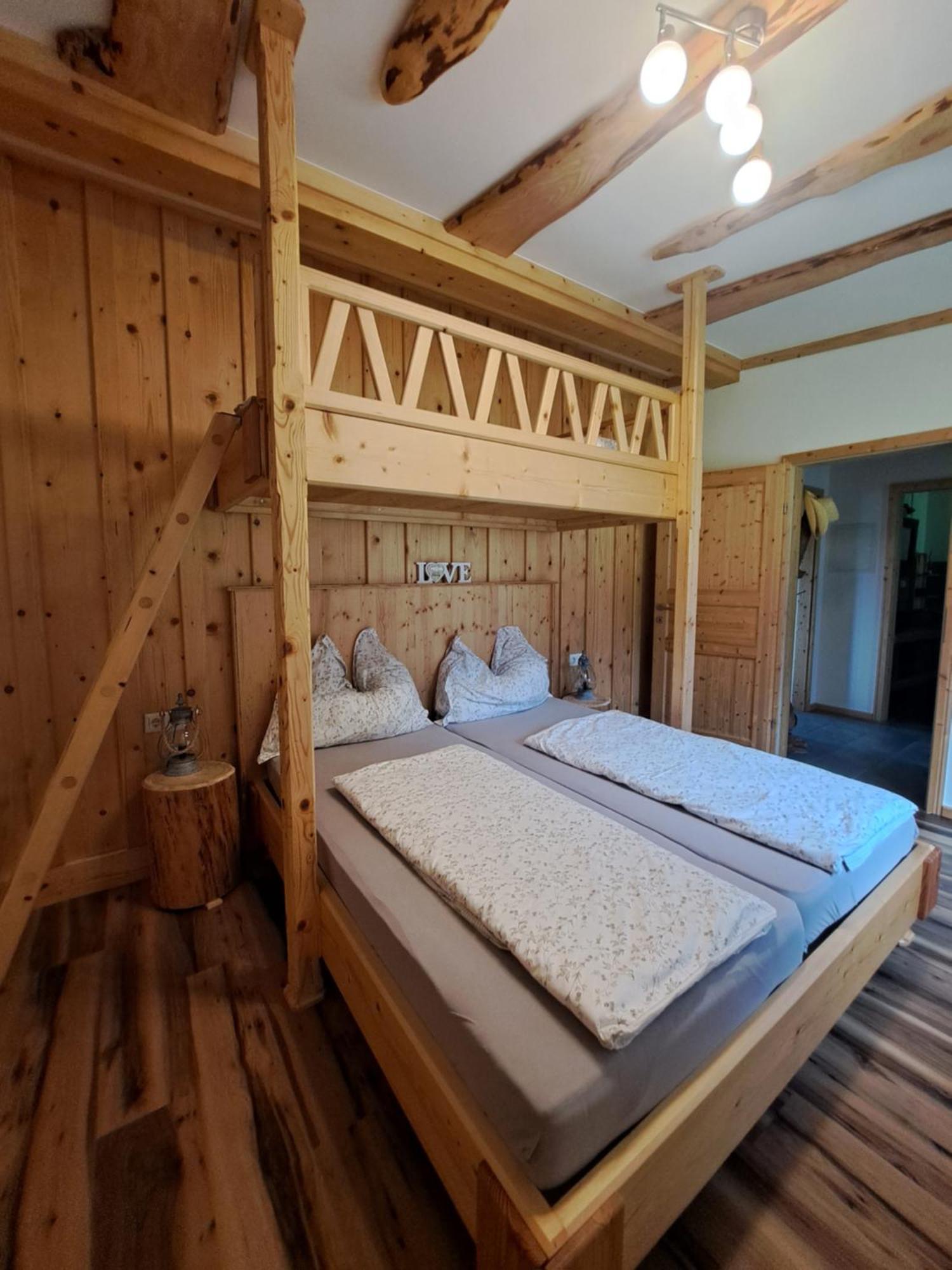 Kamp Erlebnisbauernhof Gutschi Ranch חדר תמונה