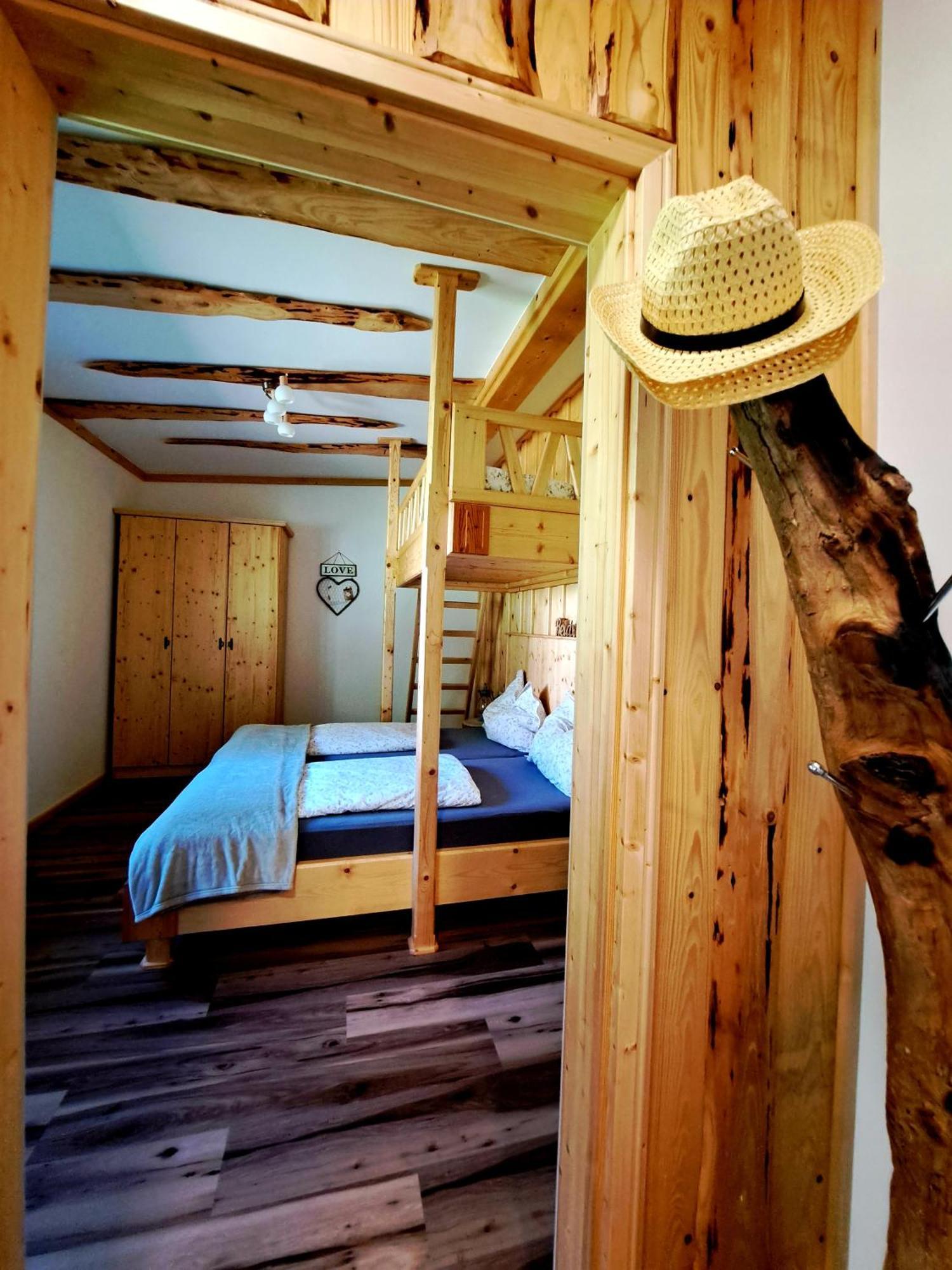 Kamp Erlebnisbauernhof Gutschi Ranch חדר תמונה